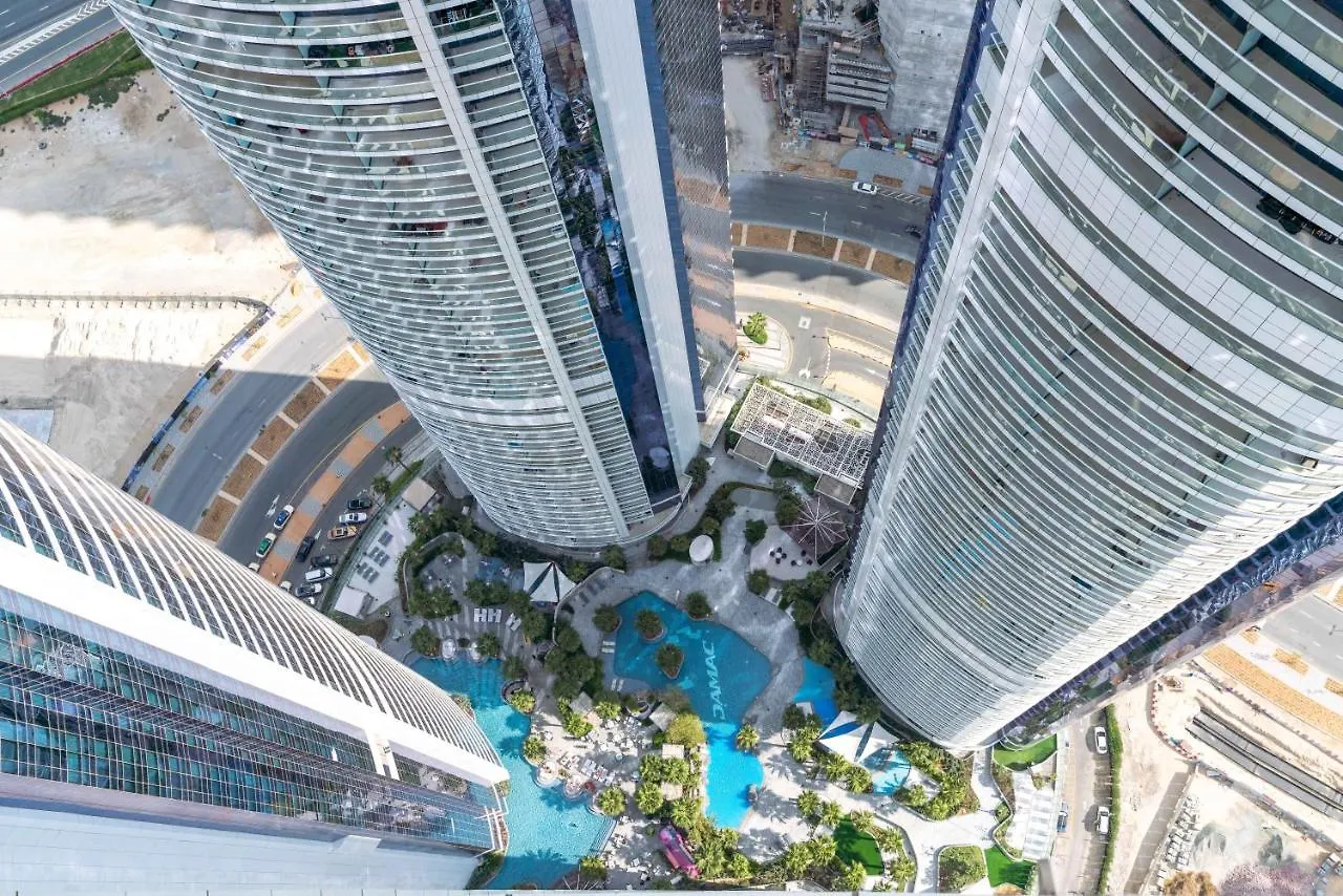 Globalstay Damac Towers By Paramount In Business Bay Dubai United Arab Emirates