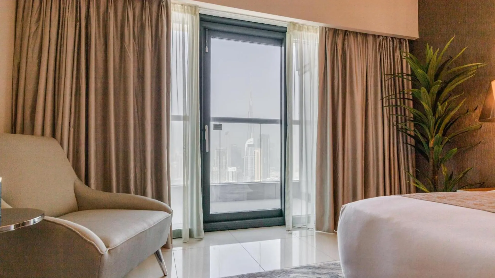 Apartment Globalstay Damac Towers By Paramount In Business Bay Dubai United Arab Emirates