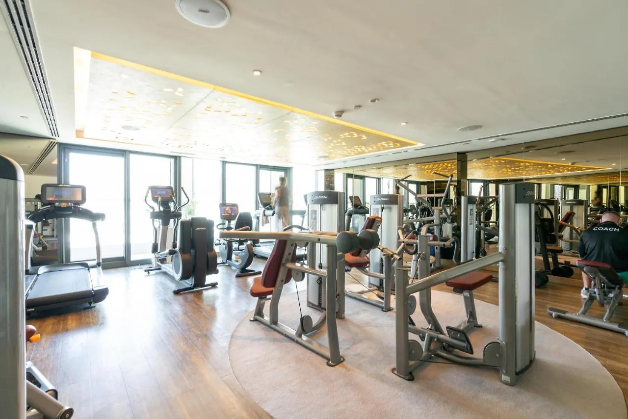 Globalstay Damac Towers By Paramount In Business Bay Dubai United Arab Emirates