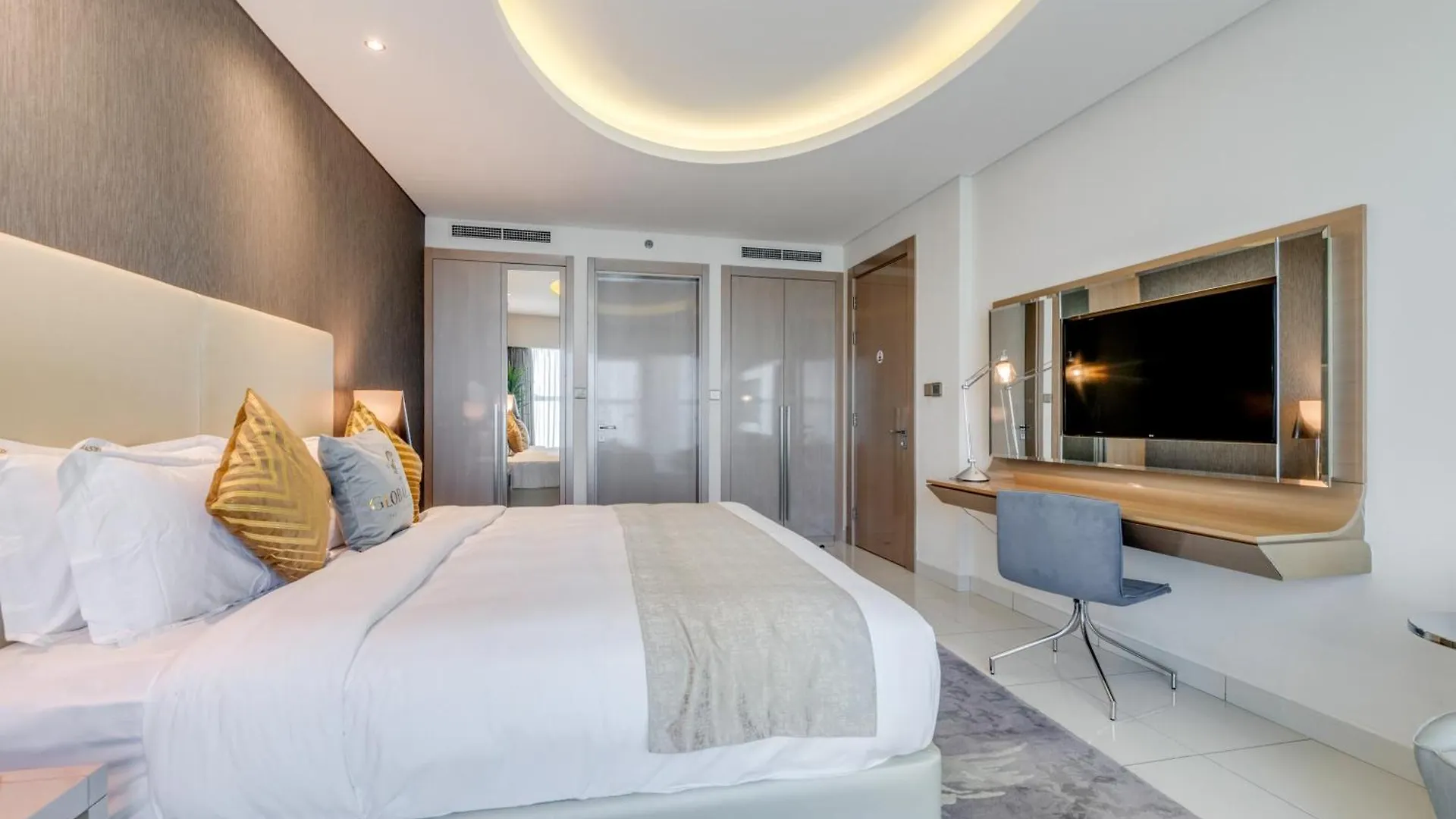 Globalstay Damac Towers By Paramount In Business Bay Dubai